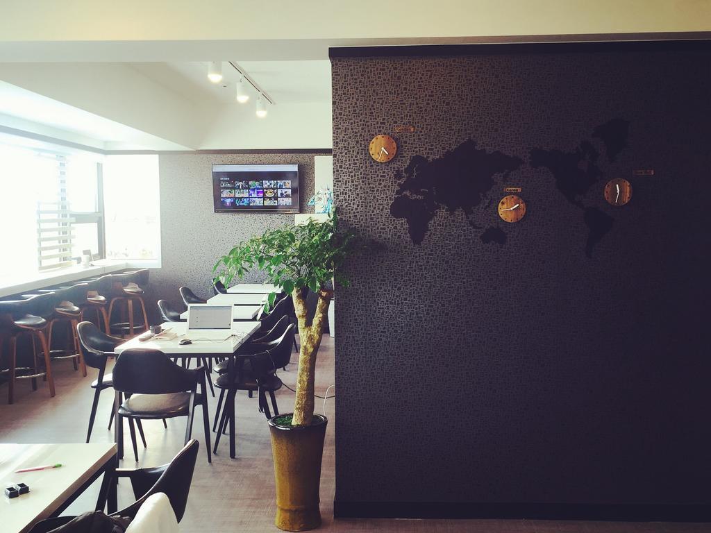 Mozzihostel Busan Station Екстер'єр фото